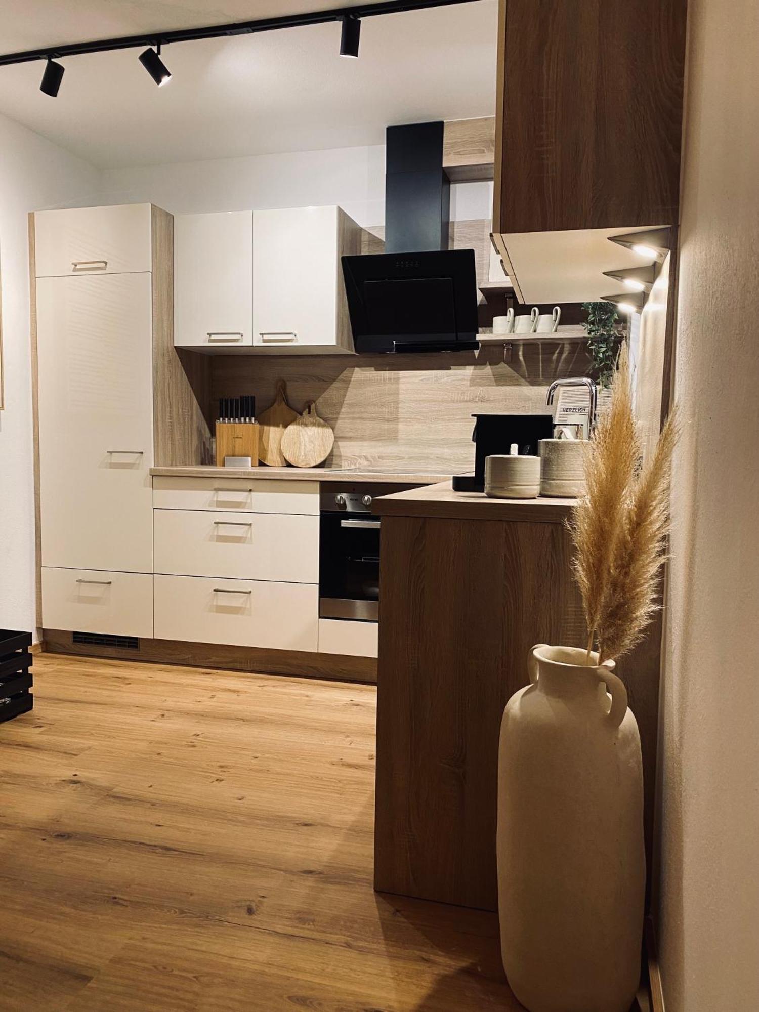 Apartments Riese ノイシュティフト・イム・シュトゥーバイタール エクステリア 写真